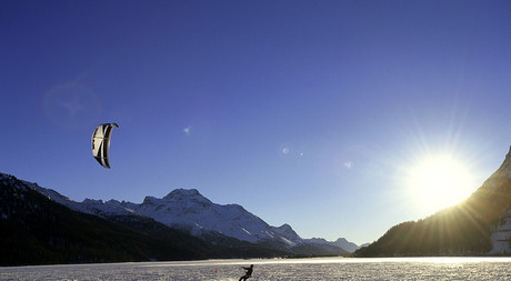 Snowkiting on the Lake Silvaplana in Engadin 