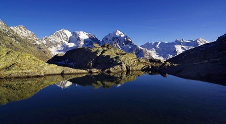 The lakes in Engadin are reachable from Hotel Castell