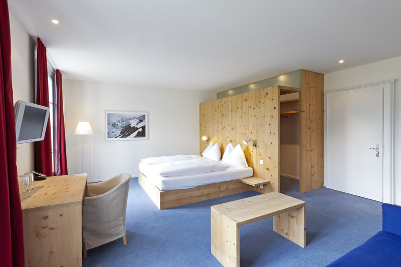 Helles Zimmer im Hotel Castell in St. Moritz